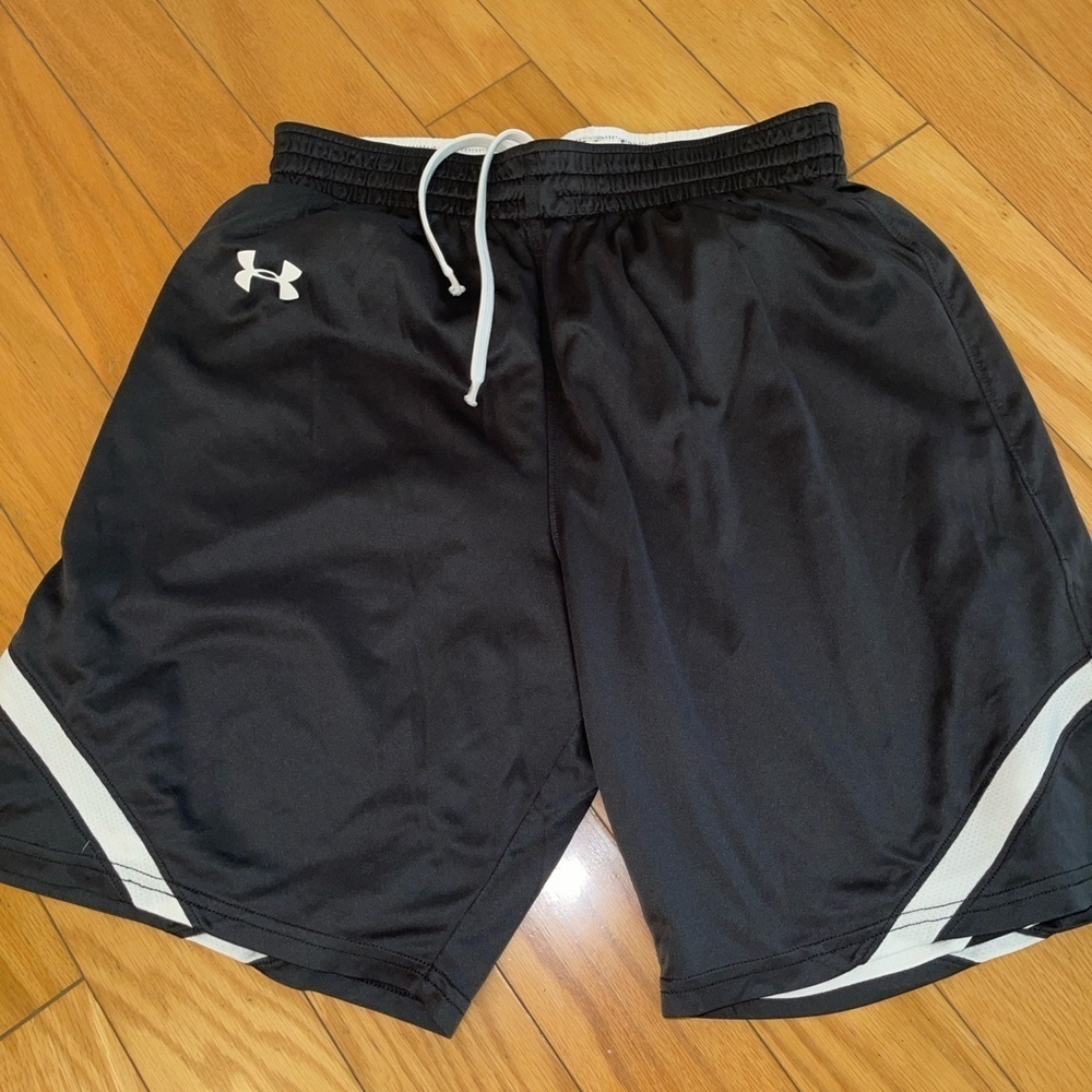 Under Armour Men's Black and White Reversible Athletic Shorts